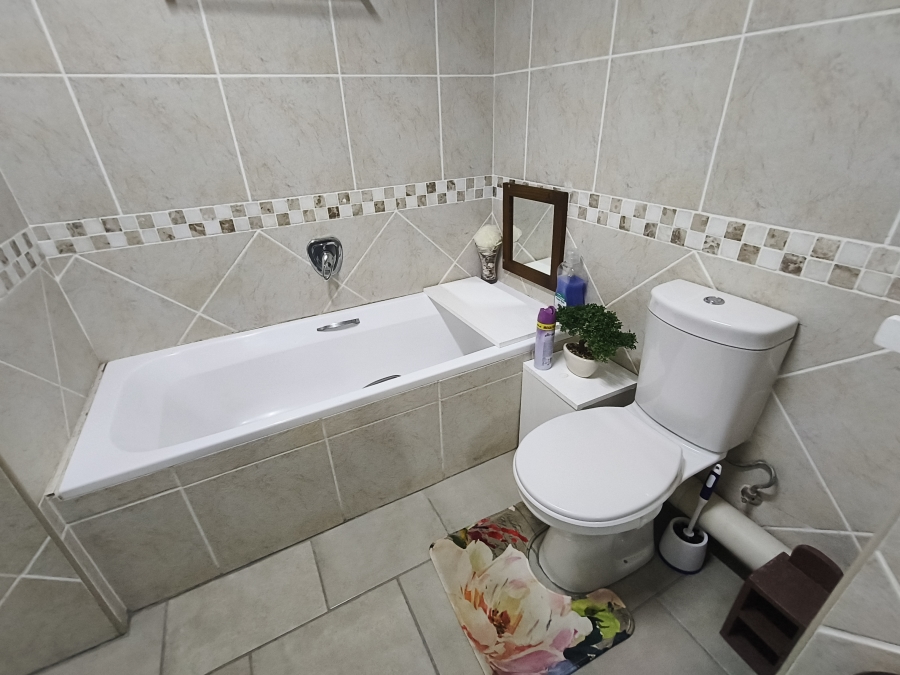 3 Bedroom Property for Sale in Paradise Beach Eastern Cape